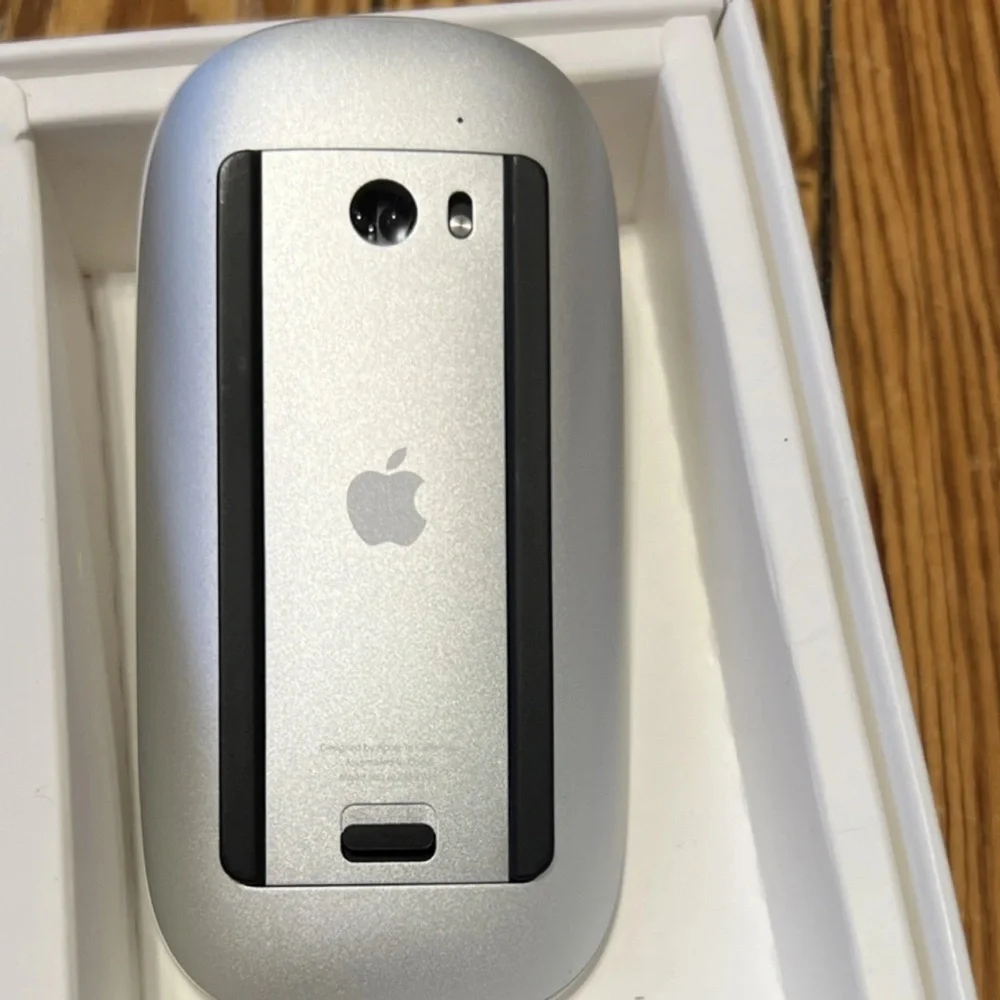 Apple White Keyboard with Matching White Mouse